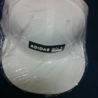 アディダス(adidas)のadidas♥白キャップ 新品タグ付き♪(キャップ)