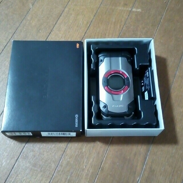 KYOCERA KYF 33 X 01