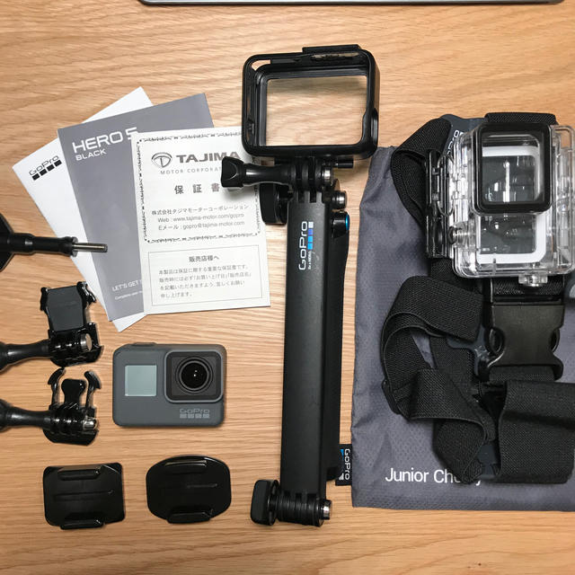 GoPro(ゴープロ)のGoPro hero5 ３点セット スマホ/家電/カメラのカメラ(ビデオカメラ)の商品写真