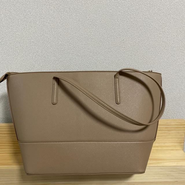 GU(ジーユー)の✳︎つばめ様専用✳︎GU トートバッグ　ベージュ レディースのバッグ(トートバッグ)の商品写真