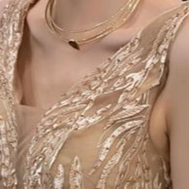 美品！ イブニングドレス   ゴールド  カーキ色   マーメイドライン  人気 レディースのフォーマル/ドレス(ウェディングドレス)の商品写真