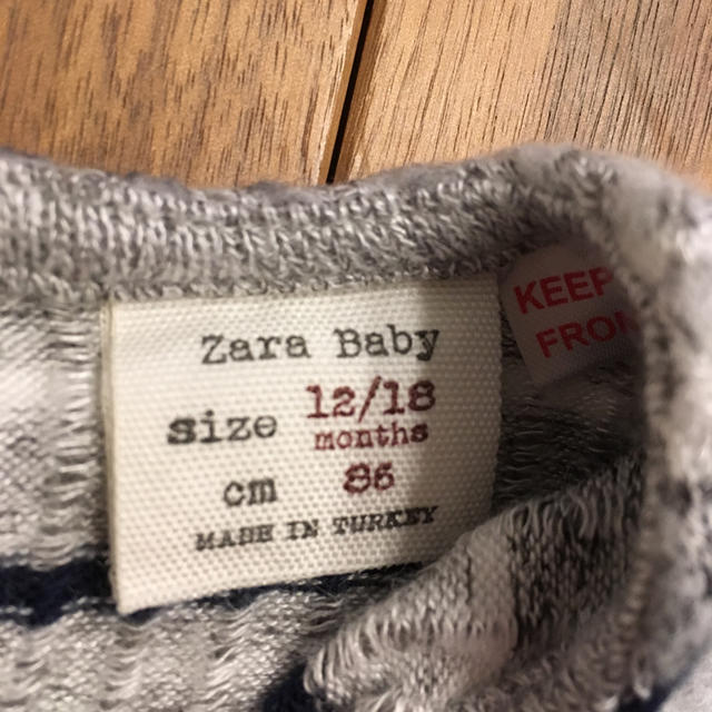 ZARA KIDS(ザラキッズ)のザラベビー 86 トップス 80 90 キッズ/ベビー/マタニティのベビー服(~85cm)(シャツ/カットソー)の商品写真