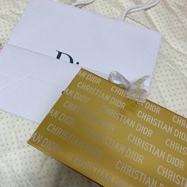 Christian Dior(クリスチャンディオール)のDIOR ショッパー　ギフトボックス　クリスマス限定🎄 レディースのバッグ(ショップ袋)の商品写真