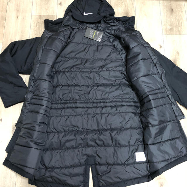 NIKE(ナイキ)のL XL ナイキ メンズ ベンチコート  ダウンコート 中綿ダウンコート 黒 メンズのジャケット/アウター(ダウンジャケット)の商品写真