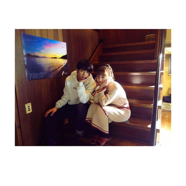 Cherie Mona - 橋本環奈さん着用 シェリーモナ バイカラーライン Cherie Mona - 橋本環奈さん着用 シェリーモナ バイカラーライン