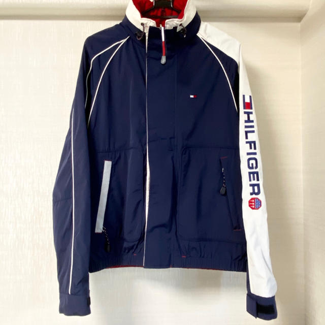 TOMMY HILFIGER(トミーヒルフィガー)の☆美品☆トミーヒルフィガー リバーシブル ブルゾン 2WAY 収納パーカー付き メンズのジャケット/アウター(ナイロンジャケット)の商品写真