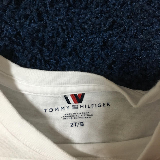 TOMMY HILFIGER(トミーヒルフィガー)のTommyカットソーTシャツ  2y キッズ/ベビー/マタニティのキッズ服男の子用(90cm~)(Tシャツ/カットソー)の商品写真