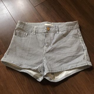 エイチアンドエム(H&M)のH&M ボーダーショートパンツ サイズS(ショートパンツ)