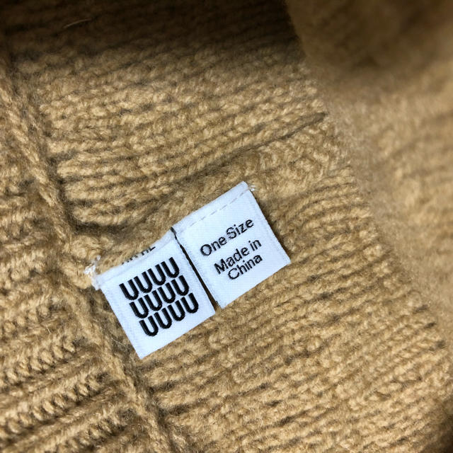 UNIQLO(ユニクロ)のニット帽とグローブのセット レディースのファッション小物(手袋)の商品写真