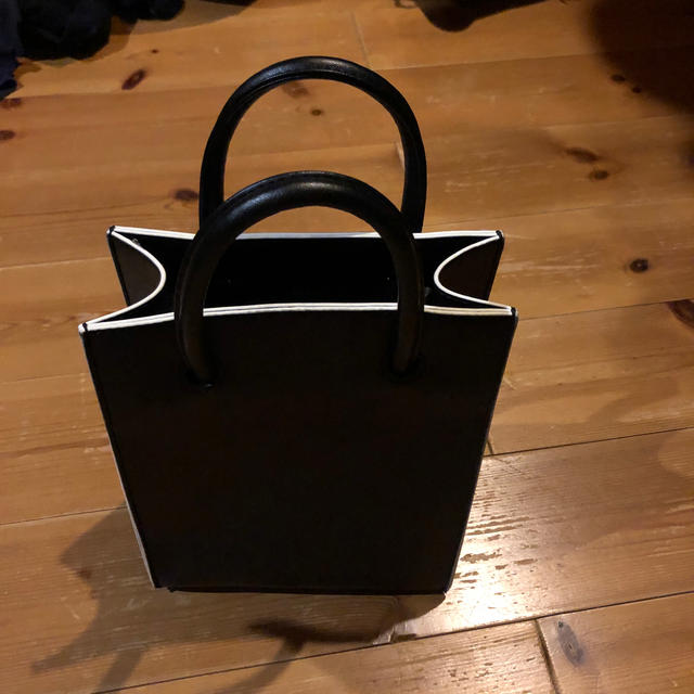 JEANASIS(ジーナシス)のスクエアショルダーバッグ レディースのバッグ(ショルダーバッグ)の商品写真