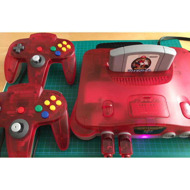 NINTENDO 64(ニンテンドウ64)のニンテンドー64 本体とソフト エンタメ/ホビーのゲームソフト/ゲーム機本体(家庭用ゲーム機本体)の商品写真