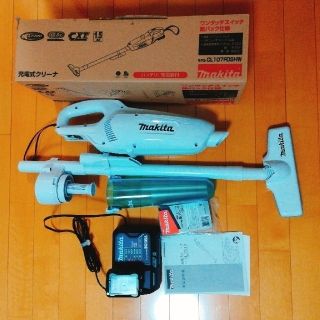 マキタ(Makita)のマキタ　コードレスクリーナー　CL107FD(掃除機)