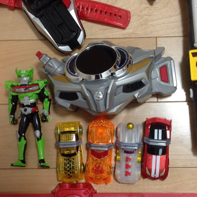 BANDAI(バンダイ)の仮面ライダードライブ 変身ベルト セット マッハドライバー炎 シンゴウアックス エンタメ/ホビーのフィギュア(特撮)の商品写真