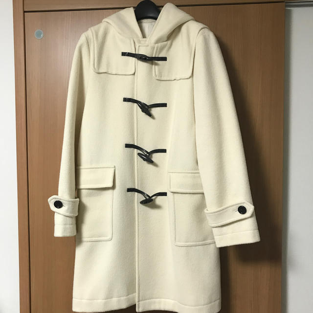 ANAYI(アナイ)のANAYI  白  ダッフルコート レディースのジャケット/アウター(ダッフルコート)の商品写真