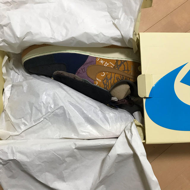 TRAVIS SCOTT × NIKE AIR FORCE 1 LOW  メンズの靴/シューズ(スニーカー)の商品写真