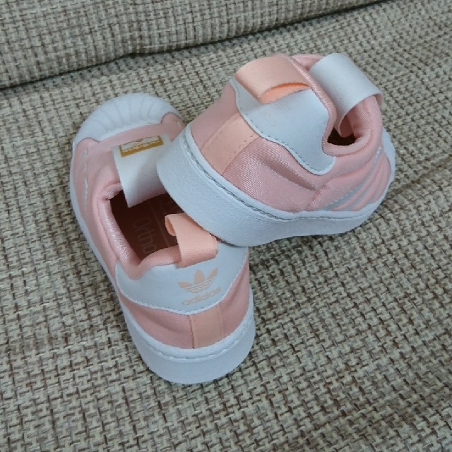 adidas(アディダス)のadidas ベビー 子供 スニーカー 14㎝ キッズ/ベビー/マタニティのベビー靴/シューズ(~14cm)(スニーカー)の商品写真