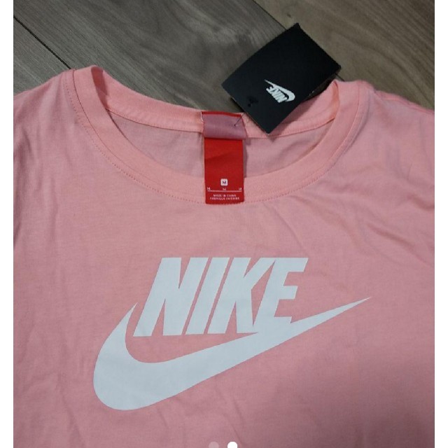 NIKE(ナイキ)の【NIKE】レディース ロゴT ピンク レディースのトップス(Tシャツ(半袖/袖なし))の商品写真