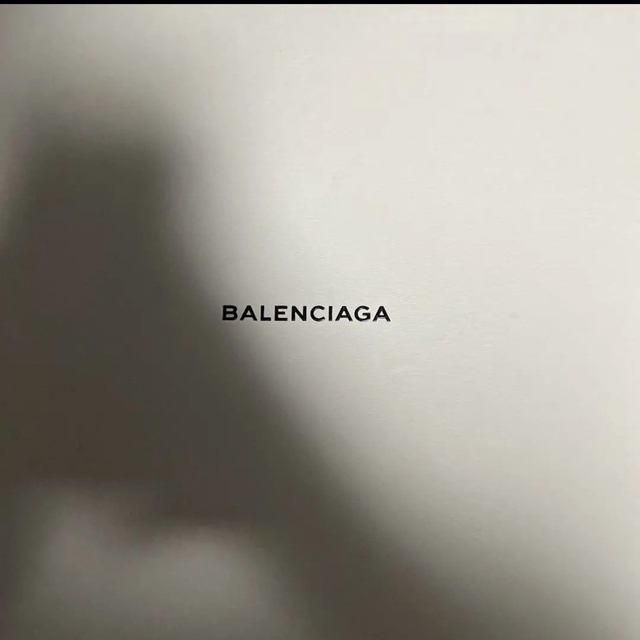 Balenciaga(バレンシアガ)のbalenciaga triples 43 バニラ メンズの靴/シューズ(スニーカー)の商品写真