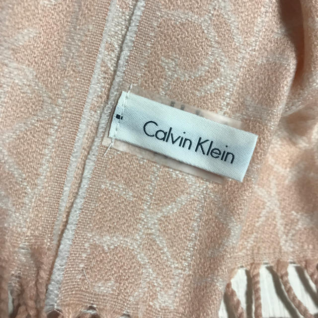 Calvin Klein(カルバンクライン)の【新品未使用】Calvin Klein マフラー&手袋 レディースのファッション小物(マフラー/ショール)の商品写真