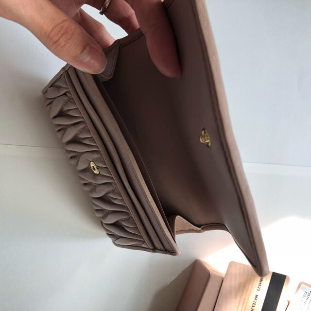 miumiu  新品　正規品　マトラッセ  定番