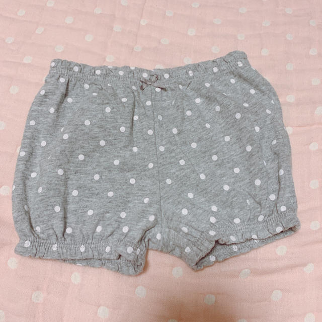 carter's(カーターズ)のグレーのドット柄 かぼちゃパンツ 9month キッズ/ベビー/マタニティのベビー服(~85cm)(パンツ)の商品写真