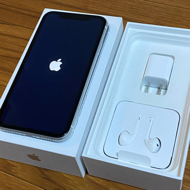 [美品]iPhone XR White 128GB 白 ※simロック解除済み