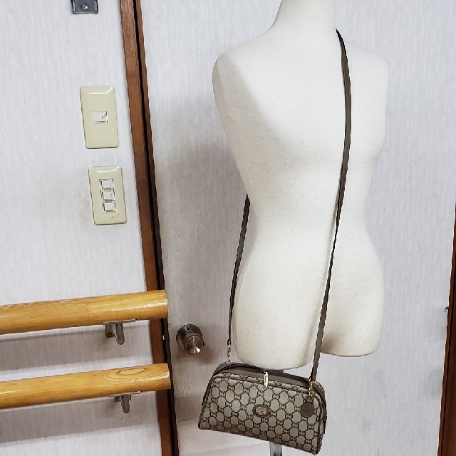 Gucci(グッチ)のGUCCI PLUSポシェット　オールドグッチ レディースのバッグ(ショルダーバッグ)の商品写真