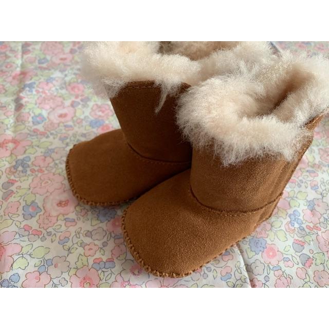 UGG(アグ)の再値下げUGG ベビーブーツ キッズ/ベビー/マタニティのベビー靴/シューズ(~14cm)(ブーツ)の商品写真