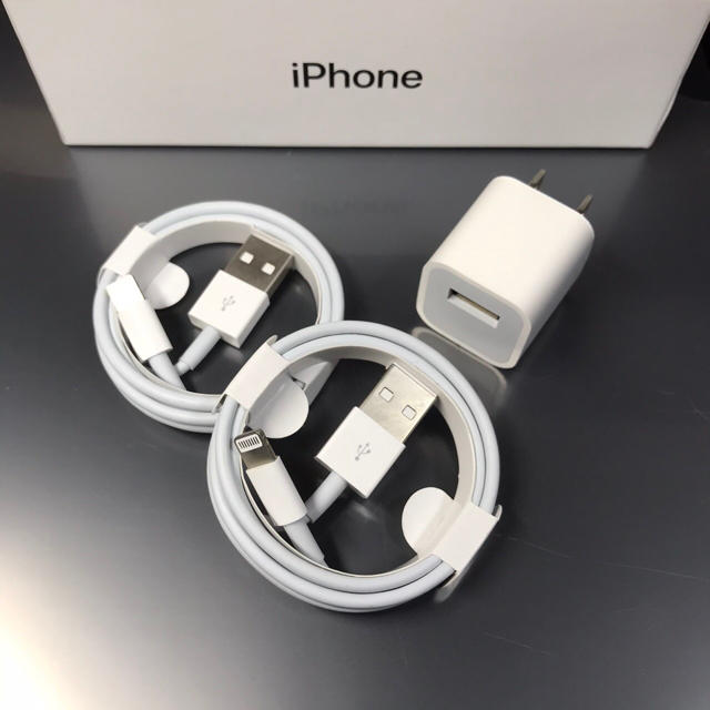 iPhone(アイフォーン)の充電ケーブル スマホ/家電/カメラのスマートフォン/携帯電話(バッテリー/充電器)の商品写真