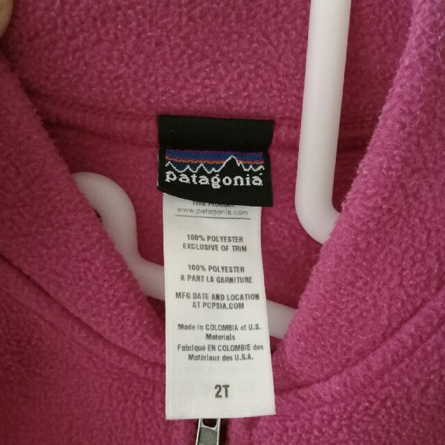 パタゴニア　2T　フリース　ベスト　ピンク キッズ/ベビー/マタニティのキッズ服女の子用(90cm~)(ジャケット/上着)の商品写真