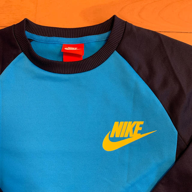 NIKE(ナイキ)のNIKE 長袖Tシャツ キッズ/ベビー/マタニティのキッズ服男の子用(90cm~)(Tシャツ/カットソー)の商品写真