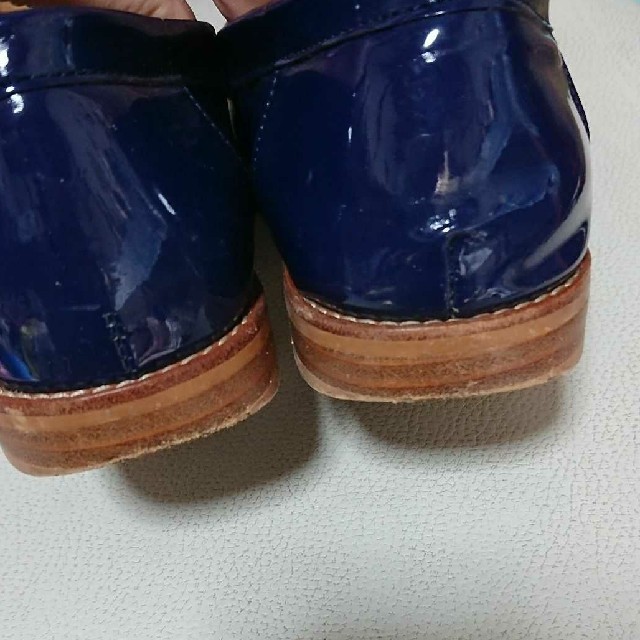HARUTA(ハルタ)のHARUTA  紺色と白のローファー  24センチ レディースの靴/シューズ(ローファー/革靴)の商品写真