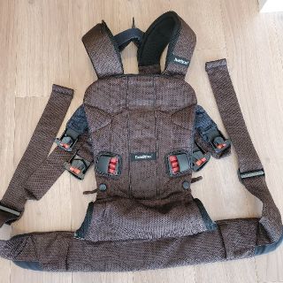 ベビービョルン(BABYBJORN)のベビービョルン　抱っこひも　ベビーキャリアone メッシュブラウン(抱っこひも/おんぶひも)