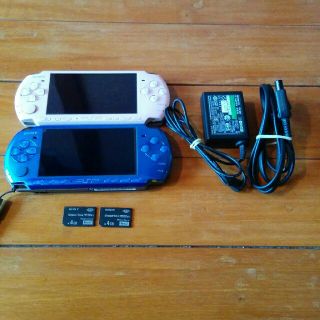 プレイステーションポータブル(PlayStation Portable)のpsp3000　2台(携帯用ゲーム機本体)