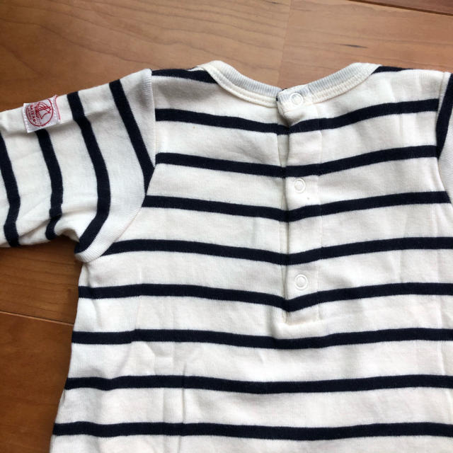 PETIT BATEAU(プチバトー)のプチバトー ロンパース キッズ/ベビー/マタニティのベビー服(~85cm)(ロンパース)の商品写真