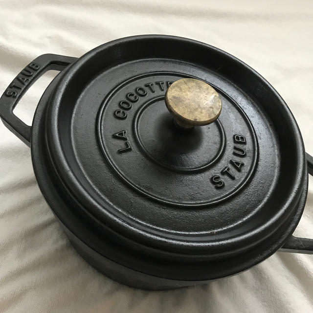 【中古】ストウブ 鍋 Staub ピコ ココットラウンド 20cm | フリマアプリ ラクマ