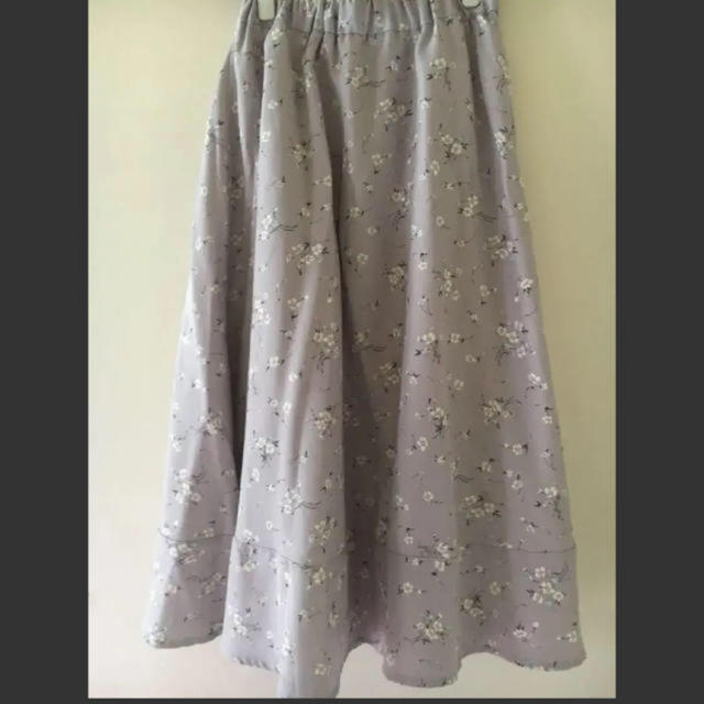 PAGEBOY(ページボーイ)のぺージボーイ ロング スカート ラベンダー 花柄　リズリサ レディースのスカート(ロングスカート)の商品写真