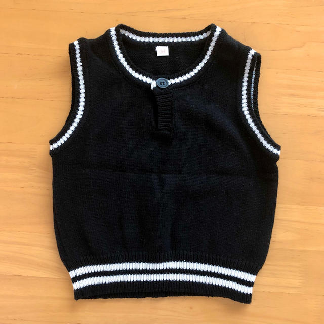 西松屋(ニシマツヤ)のベスト 90 キッズ/ベビー/マタニティのキッズ服男の子用(90cm~)(ニット)の商品写真