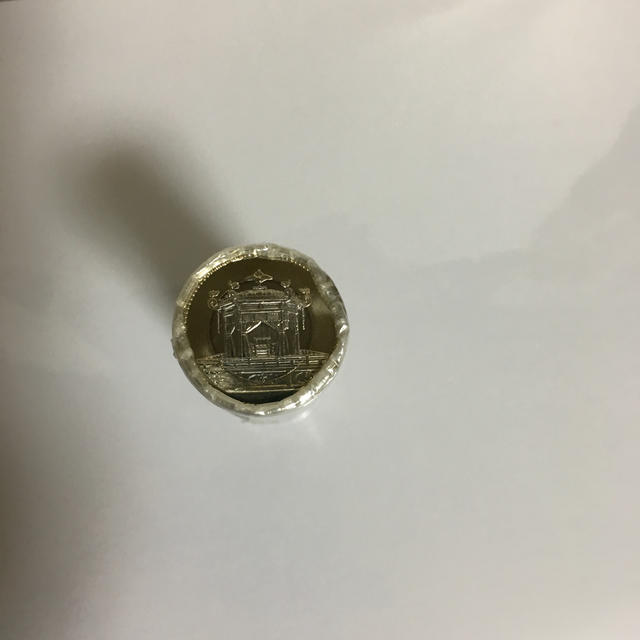 500円×50枚 天皇陛下 記念硬貨 ロール 棒金