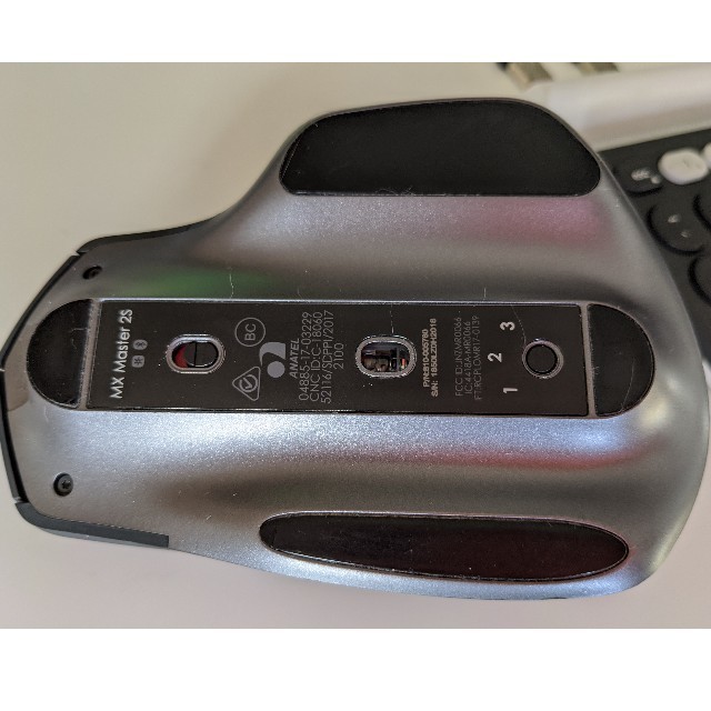 ロジクール K780キーボード + MX Master 2S マウス 使用少ない スマホ/家電/カメラのPC/タブレット(PC周辺機器)の商品写真