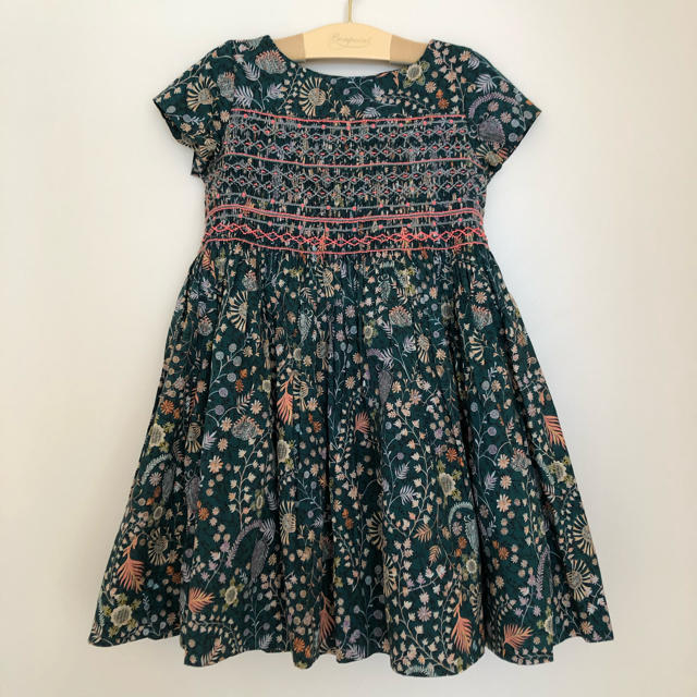 Bonpoint(ボンポワン)のボンポワン☆刺繍ワンピース☆size6 キッズ/ベビー/マタニティのキッズ服女の子用(90cm~)(ワンピース)の商品写真