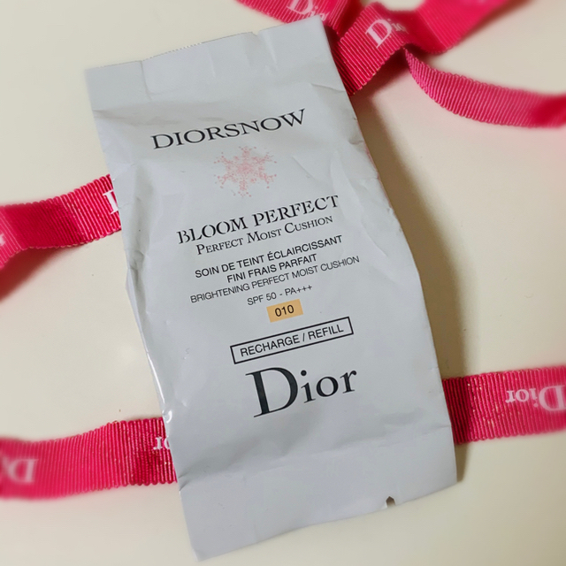Dior(ディオール)のDior スノーブルームパーフェクトクッション　リフィルのみ コスメ/美容のベースメイク/化粧品(ファンデーション)の商品写真