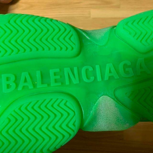 Balenciaga Triple S dAir trong suốt của Nike thì như th