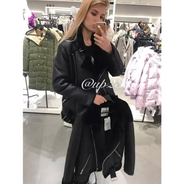 ZARA(ザラ)のフェイクムートンライダース レディースのジャケット/アウター(ムートンコート)の商品写真