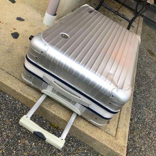 リモワ(RIMOWA)の【専用】RIMOWA リモワ 希少 フォルクスワーゲン  廃盤 シルバーインテ(旅行用品)