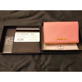 プラダ(PRADA)のプラダ 名刺入れ カードケース ピンク サフィアーノ メタル 1MC122(名刺入れ/定期入れ)