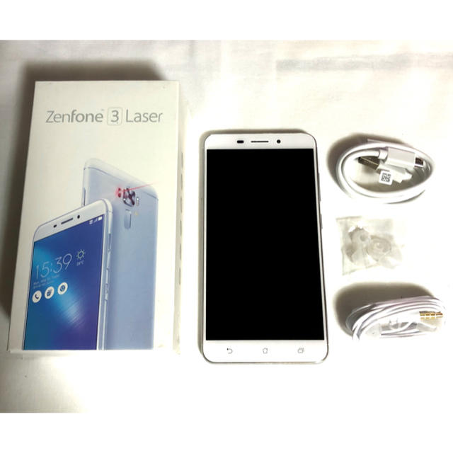 ASUS(エイスース)の美品 スマホ Zenfone 3 Laser ZC511KL ASUS シルバー スマホ/家電/カメラのスマートフォン/携帯電話(スマートフォン本体)の商品写真