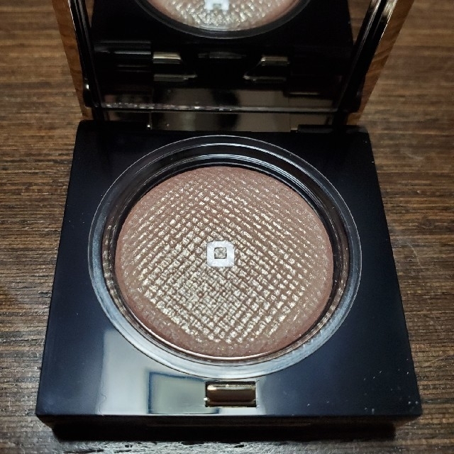 BOBBI BROWN(ボビイブラウン)のボビイブラウンリュクスアイシャドウ コスメ/美容のベースメイク/化粧品(アイシャドウ)の商品写真