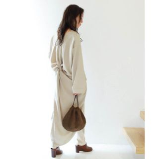 トゥデイフル(TODAYFUL)のtodayful Back Twist Dress ベージュ(ロングワンピース/マキシワンピース)