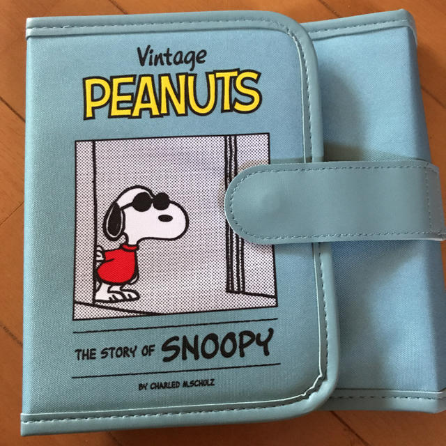 SNOOPY(スヌーピー)のスヌーピーポーチ レディースのファッション小物(ポーチ)の商品写真